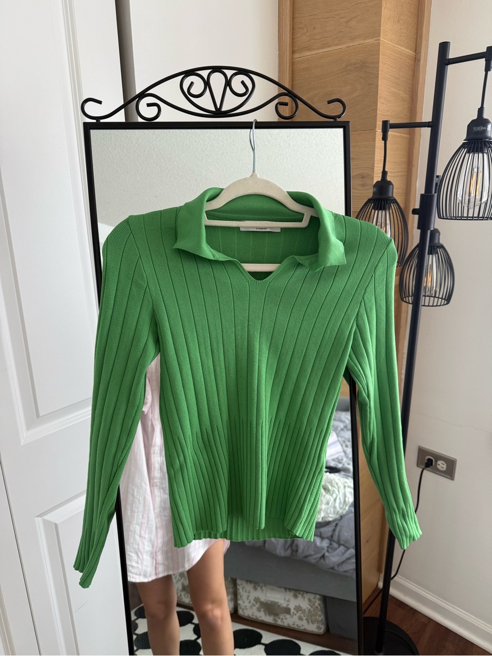 Tiffany & Tomato Ribbed Collared Scoop-Neck Sweater in Green